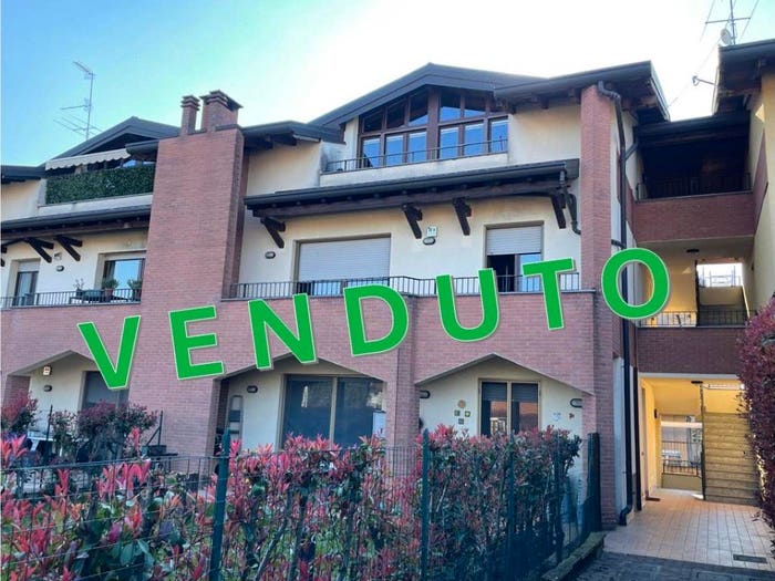 Appartamento trilocale in vendita in Via Cavalieri di Vittorio Veneto, Dairago