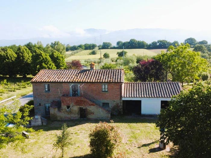 Casa quadrilocale in vendita in Strada Provinciale Lauretana, Cortona