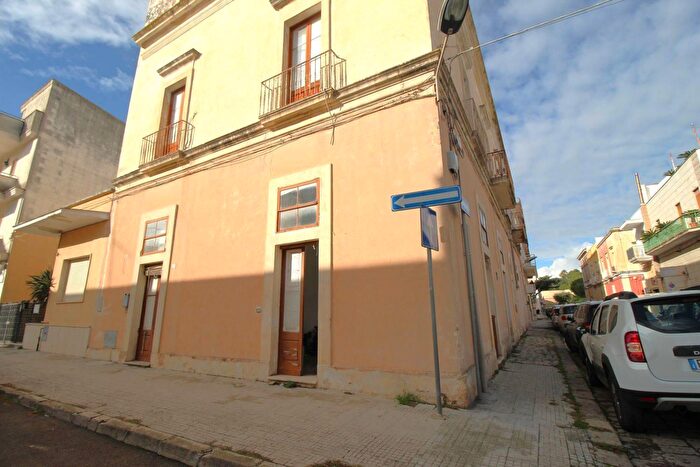 Casa con 5 locali in vendita in Nardo'