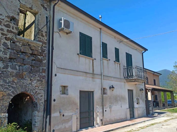 Casa con 6 locali in vendita in Via Cese I, Puglianello