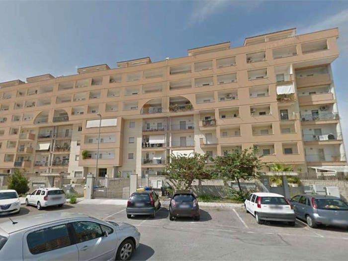 Appartamento quadrilocale in vendita in Piazzetta Lucio Battisti, Rudiae Casermette, Lecce