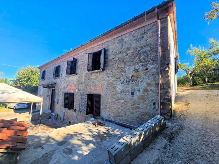 Casa con 6 locali in vendita in Via santa Lucia, Larciano