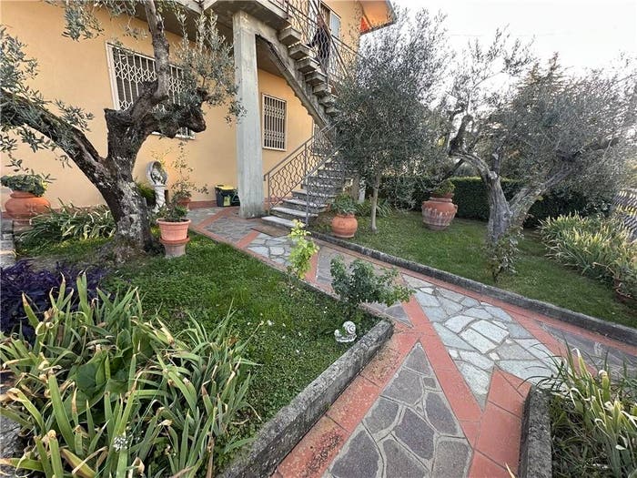 Appartamento con 5 locali in vendita in VIA SANTA CRISTINA IN PILLI, Poggio a Caiano