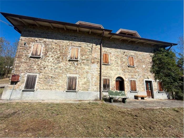 Casa con 6 locali in vendita in Toano