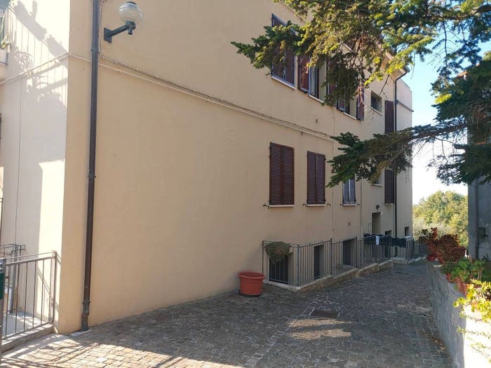Appartamento trilocale in vendita in Via Boni, Centro, Mombaroccio