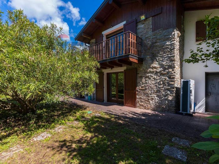 Casa trilocale in vendita in via Pandorè, Montegrino Valtravaglia