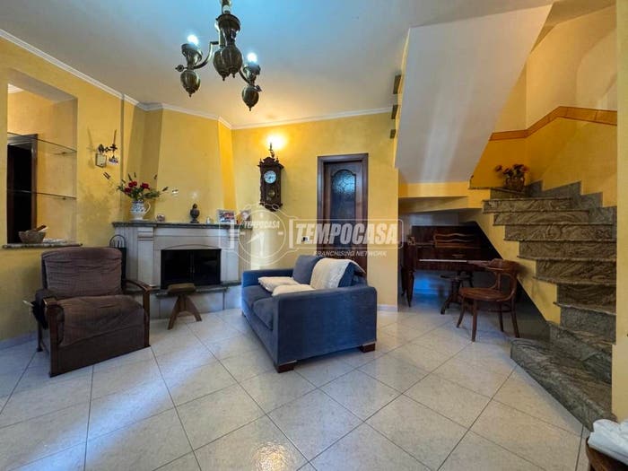 Casa trilocale in vendita in Piazza Umberto I, Centro, Monteforte Irpino
