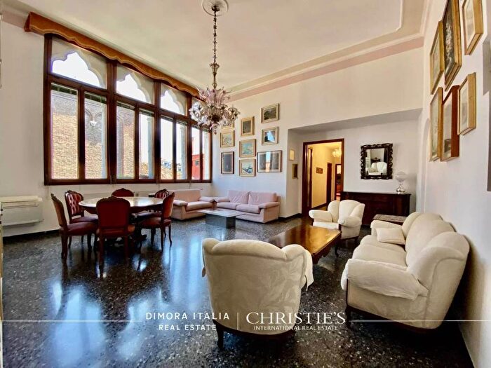 Appartamento con 6 locali in vendita in Campo de la Maddalena, Guglie San Leonardo, Venezia
