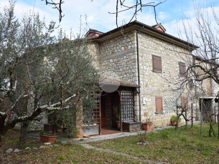 Casa quadrilocale in vendita in Via Fonte dei Rossi, Pastena