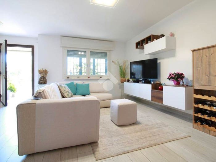 Casa quadrilocale in vendita in Via Simon Bolivar, Jesolo Paese, Jesolo