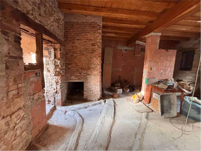 Casa con 6 locali in vendita in Centro, Tarzo
