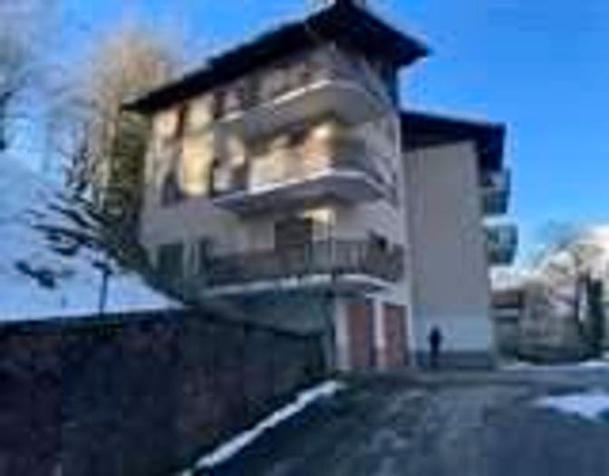 Appartamento trilocale in vendita in Via S Carlo, Maggio, Cremeno