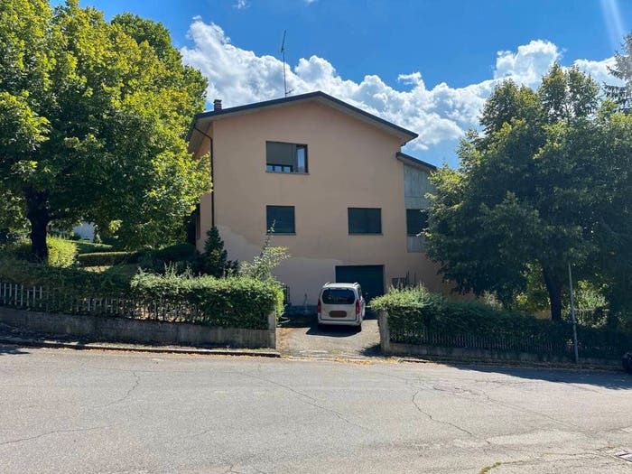 Casa con 6 locali in vendita in Centro, Pavullo nel Frignano