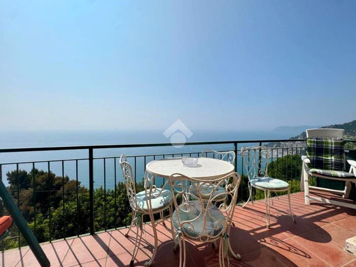 Casa con 5 locali in vendita in REGIONE MONTI SOPRANI, Cavia Regione Monti, Alassio
