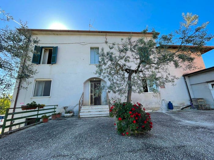 Casa quadrilocale in vendita in Contrada Coste Calde, Arpino