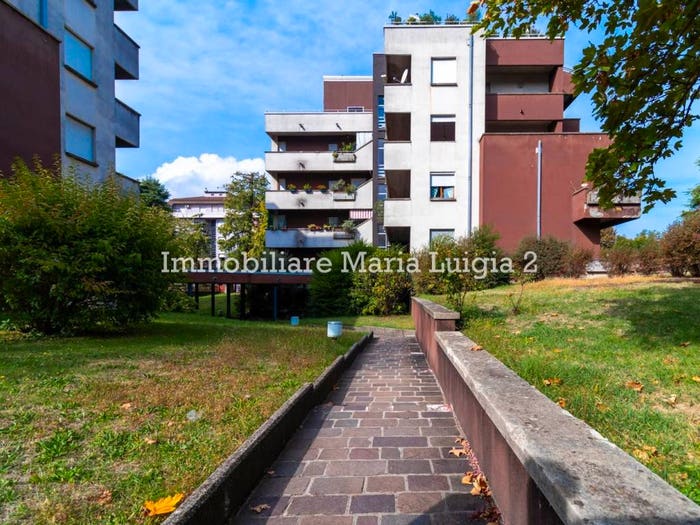 Appartamento quadrilocale in vendita in Via Fanti d'Italia, Centro, Langhirano