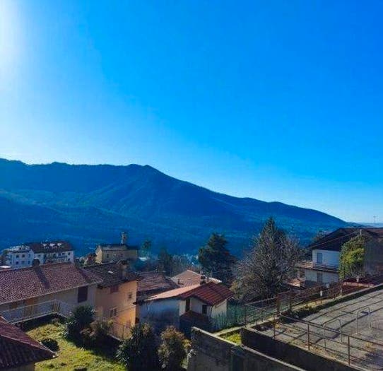 Appartamento con 6 locali in vendita in Via Roma, Duno