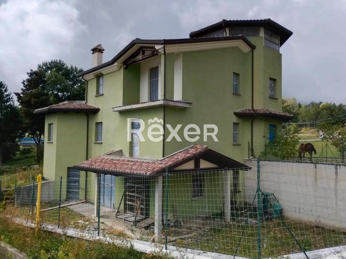 Casa con 6 locali in vendita in Via Mazzini, Villagrande, Montecopiolo