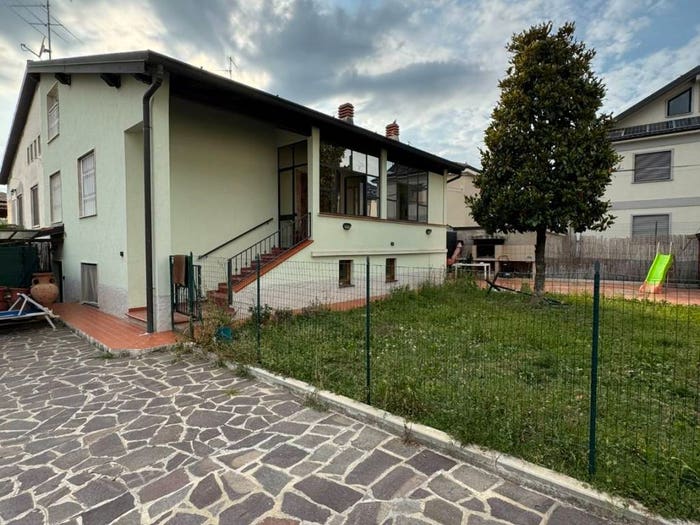 Casa trilocale in vendita in Brignano Gera d'Adda