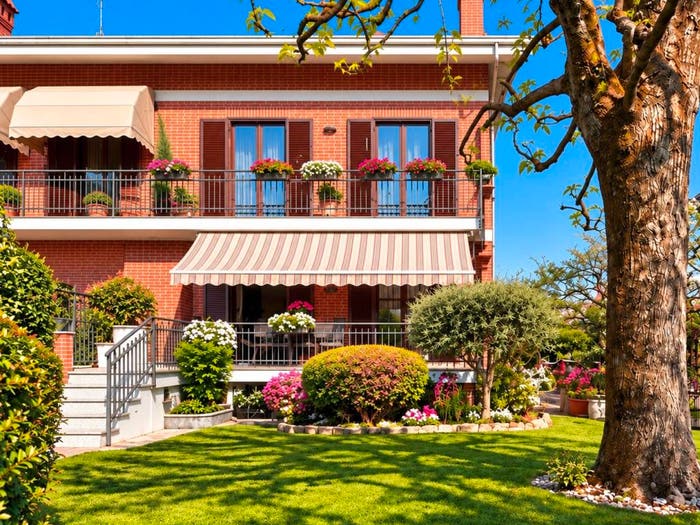 Casa con 5 locali in vendita in Via Generale Carlo Alberto Dalla Chiesa, Piscina