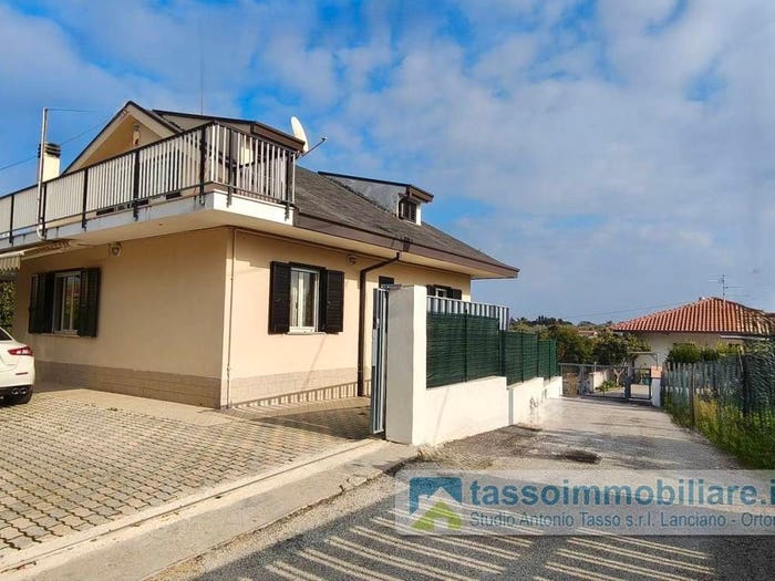 Casa con 6 locali in vendita in sp, Ortona