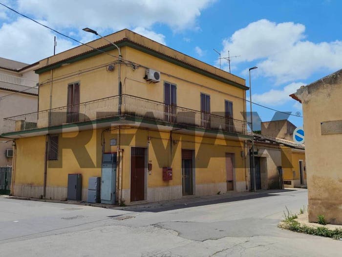 Casa con 6 locali in vendita in Via XXV luglio, Pedalino, Comiso
