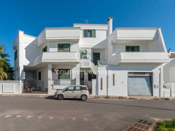 Casa con 6 locali in vendita in Via Manara, Miggiano