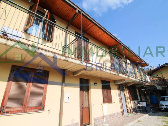 Casa bilocale in vendita in Via Cesare Correnti, Arnate, Gallarate
