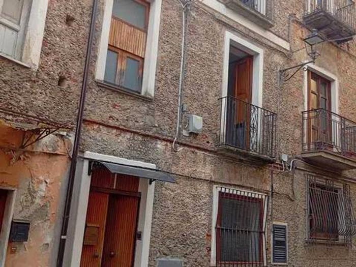 Casa con 6 locali in vendita in Via Raffaele Matarazzo SNC, Nicastro Sambiase, Lamezia Terme