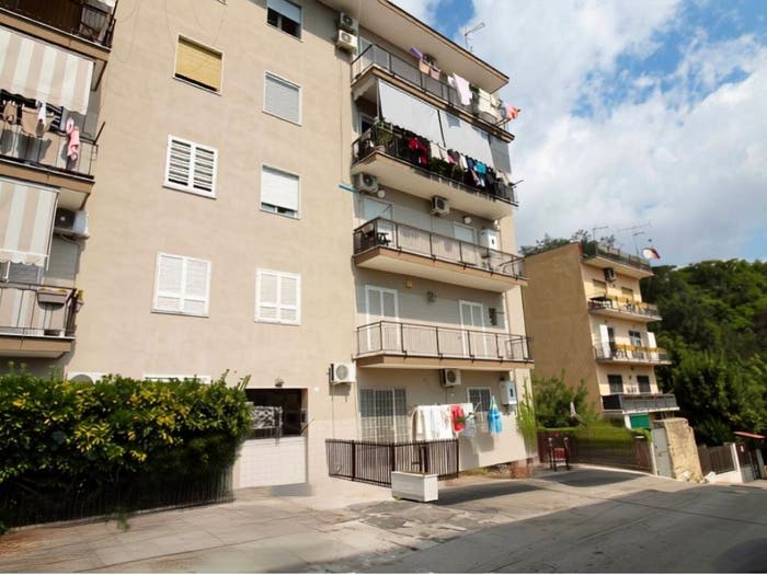 Appartamento trilocale in vendita in Via Macedonia, San Carlo All'Arena, Napoli