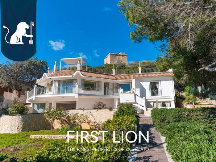 Casa con 6 locali in vendita in Lungomare Cesare Cantù, Nardò