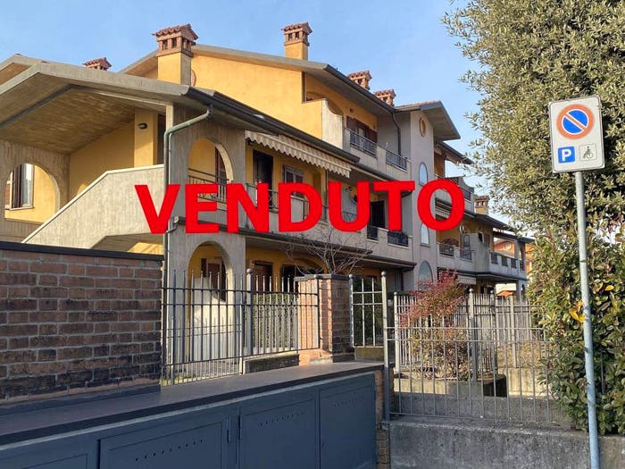 Appartamento trilocale in vendita in VIA DEGLI ALPINI, Centro, Brembate