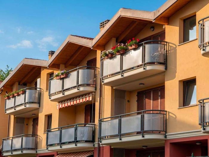 Appartamento quadrilocale in vendita in Via Giuseppe Ungaretti, Centro, Limido Comasco