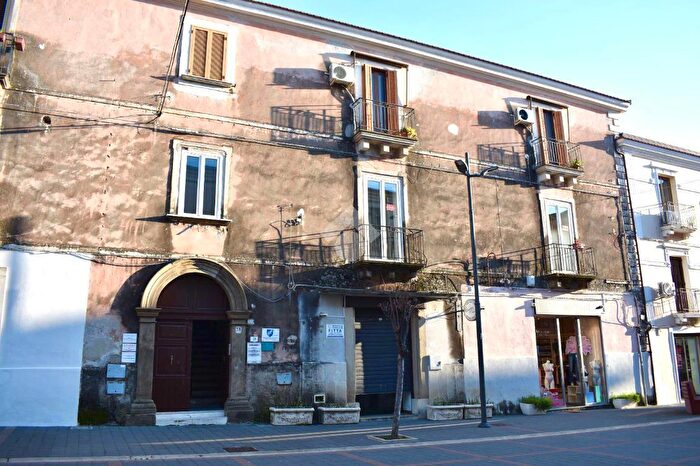 Appartamento con 5 locali in vendita in Corso Roma, Paola