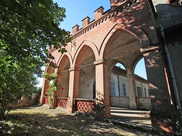 Casa con 6 locali in vendita in Ghiare Madonna, Incisa Scapaccino