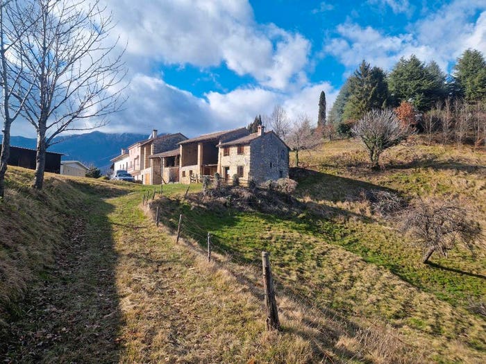 Casa quadrilocale in vendita in Via Ugo Bassi, Fusere Tuna, Pieve del Grappa