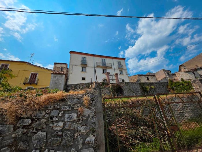 Casa con 6 locali in vendita in Via Ospedale, Centro, Guardiaregia