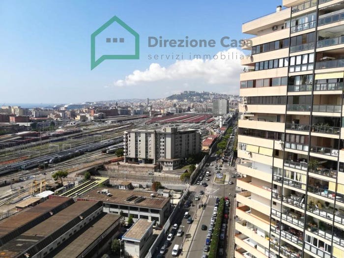 Appartamento quadrilocale in vendita in CENTRO DIREZIONALE, Centro Direzionale, Napoli