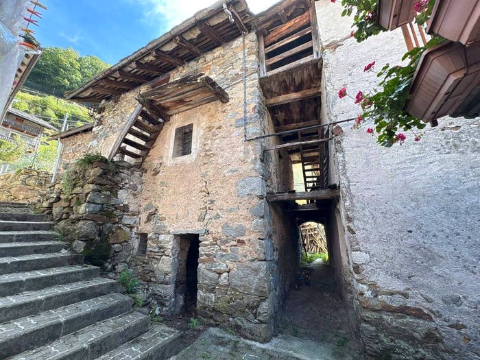 Case in Vendita e in Affitto - 2
