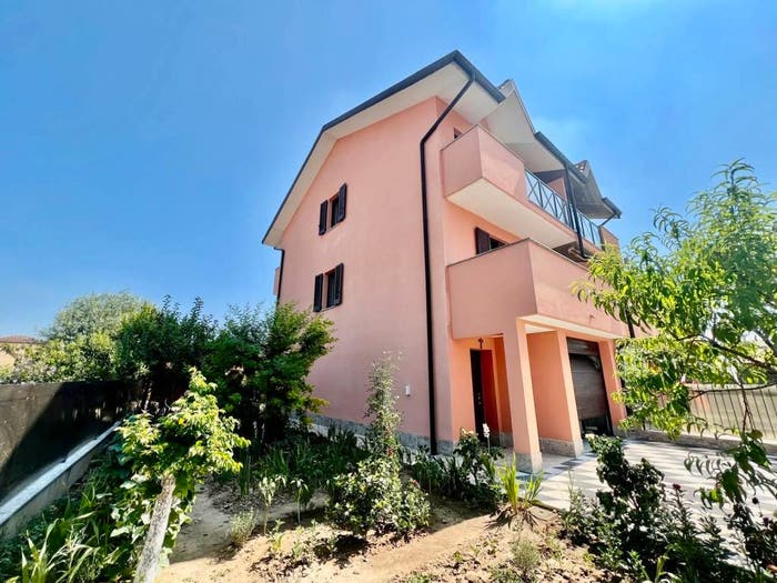 Casa trilocale in vendita in via dei platani, Centro, Miradolo Terme