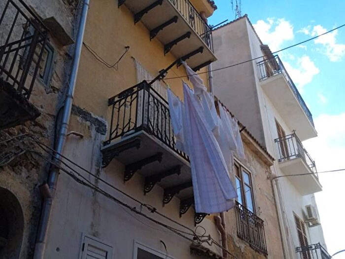 Casa con 6 locali in vendita in Via Amedeo di Savoia, Torretta
