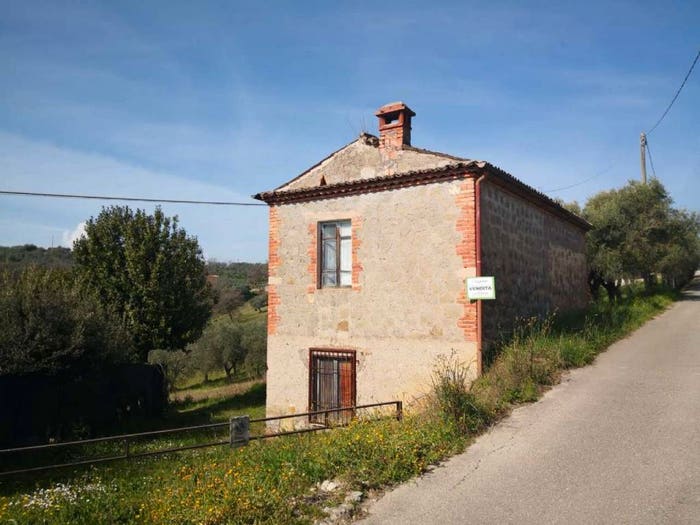 Casa quadrilocale in vendita in via Piana, Centro, Torrice