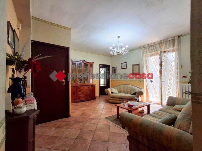 Appartamento quadrilocale in vendita in Via Stazzone, Centro, Aci Sant'Antonio