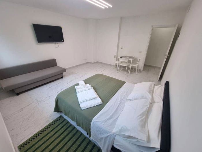 Appartamento bilocale in vendita in Via Zurigo, Inganni, Milano