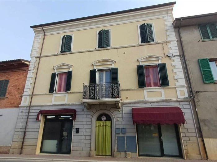 Case in Vendita e in Affitto - 2