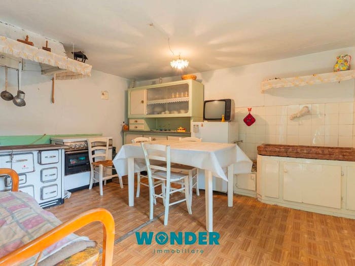 Casa con 6 locali in vendita in Frazione Zoreri, Zoreri, Terragnolo