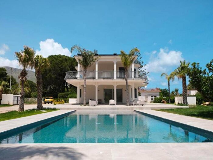 Casa con 6 locali in vendita in Contrada Piano Vignazza, Castellammare del Golfo