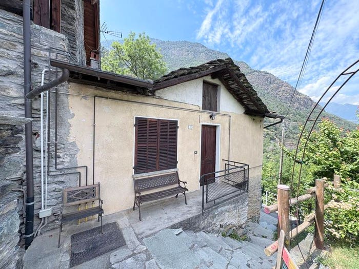 Casa bilocale in vendita in Frazione Capoluogo, Champdepraz