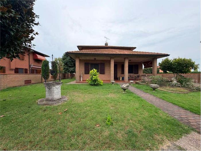 Casa con 6 locali in vendita in Baura Correggio, Ferrara