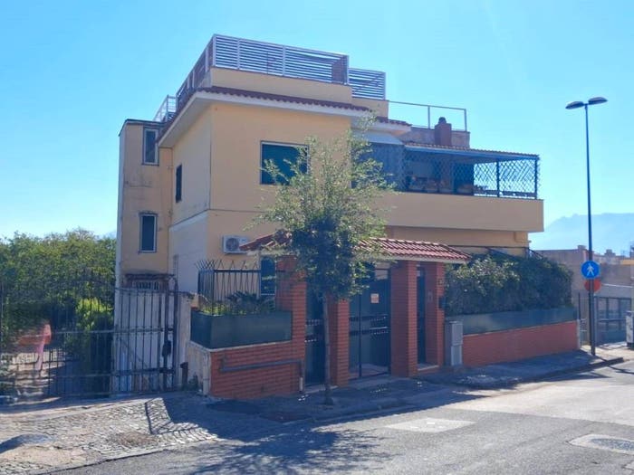 Appartamento quadrilocale in vendita in Via Vesuvio, Trecase